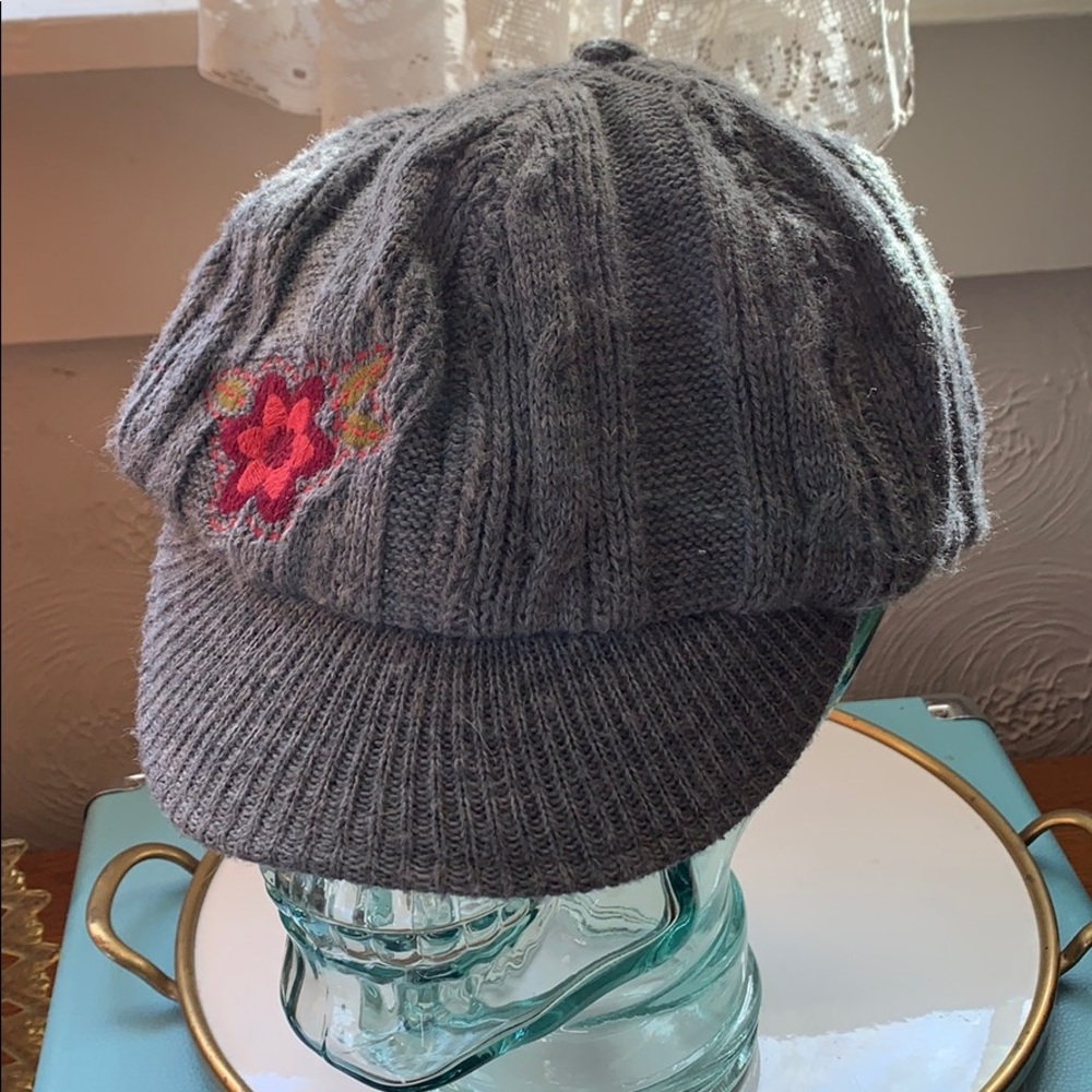 Vintage 90’s Mudd Knit Hat with Flower Detail